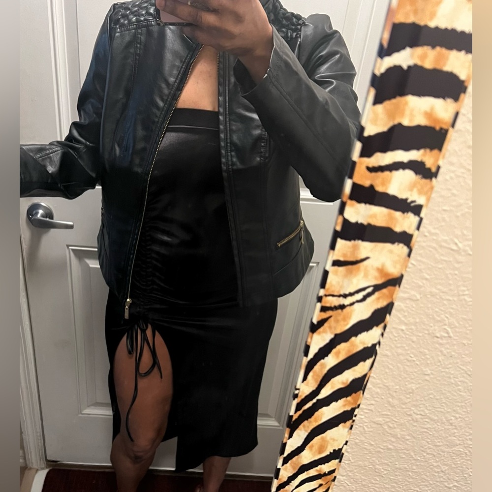 Drawstring black skirt - Picture 5 of 8